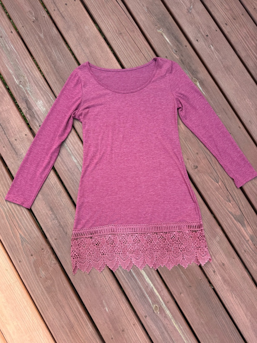 Women’s Scoop Neck 3/4 Sleeve Top with Lace Hem - Pink
